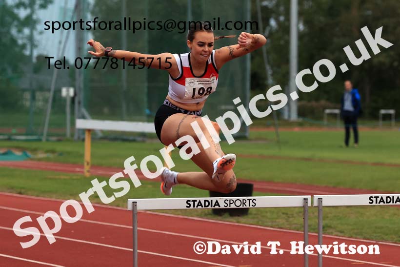 400 and 300 metres hurdles, 2025 NEGP No 5 Monkton, Wednesday, July 23rd. Photo: David T. Hewitson/Sports for All Pics